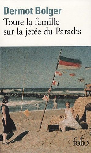 Toute La Famille Sur La Jetée Du Paradis