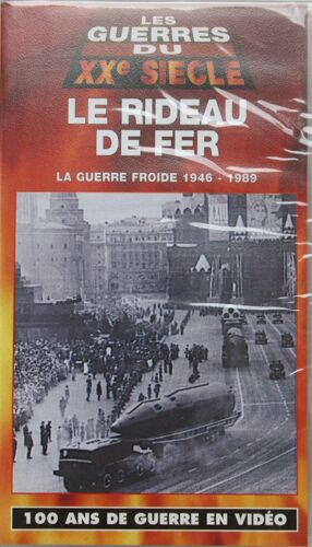 3 Vhs 100 Ans De Guerre En Vidéo : Le Rideau De Fer (1946-1989) ; La Guerre Dans Les Airs (1939-1945) ; Navires Et Sous-Marins (1914-1918)