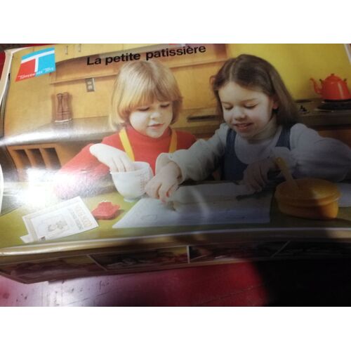 Petite Patisserie Tupperware