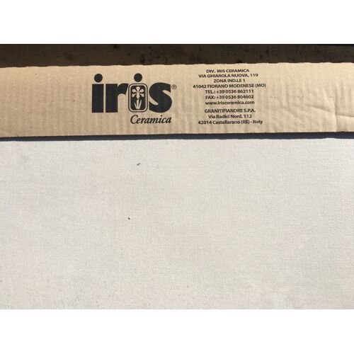 Particulier vend carrelage Haut de Gamme, grès ceram émaillé désir white, marque IRIS