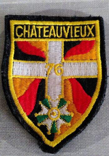 Écusson Militaire 76e Régiment D'infanterie Chateauvieux Militaria À Coudre Ou Collection Collector 9,5 X 7 Cm