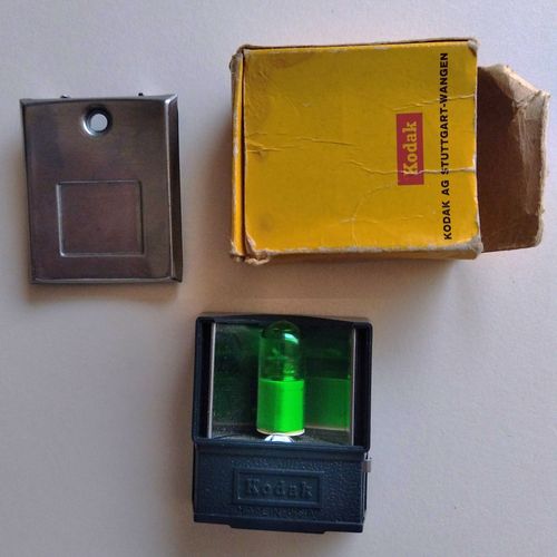 ANCIEN FLASH KODAK INSTAMATIC