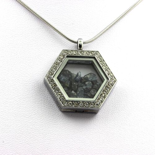 Collier Saphir Brut. Modèle Hexagone.