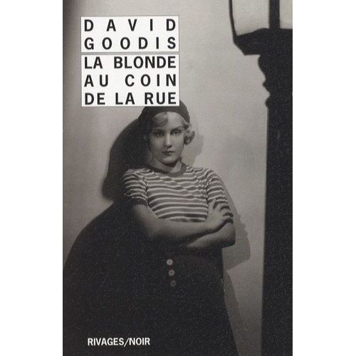 La Blonde Au Coin De La Rue