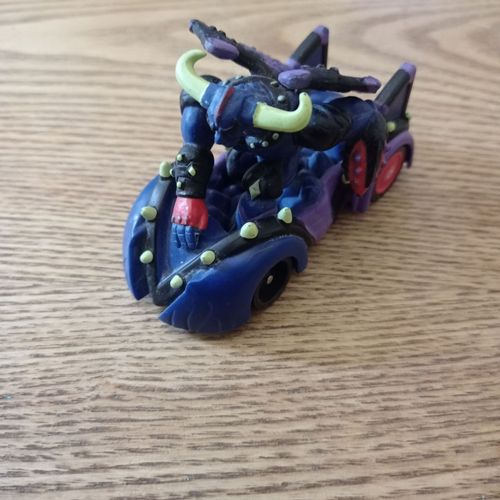 Figurine + Vehicule Gormiti -2008- 3