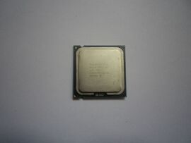 Processeur Intel Core 2 Duo E8400 3GHz SLB9J LGA775 6Mo