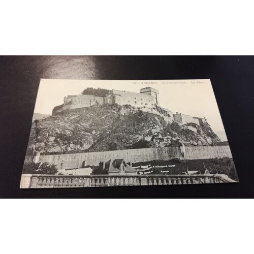 Carte Postale Chateau Fort Lourdes En L'état Sur Les Photos