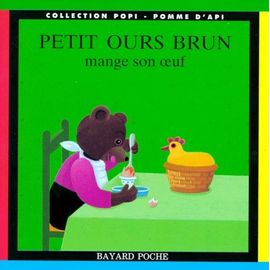 Petit Ours Brun Mange Son Oeuf