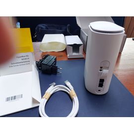 ROUTEUR 5G BOX ZTE plus rapide que la fibre selon l'endroit ou vous êtes. ZTE MC801A HyperBox 5G WiFi Router Unlocked - WWAN - 2-Port-Switch - 802.11a/b/g/n/AC/AX - Dual-Band - débloqué - Blanc