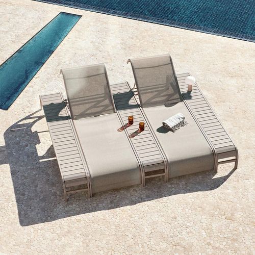 Ensemble De 2 Chaises Longues Inclinables Et 3 Tables D'appoint En Acier Marietta Brun Moka