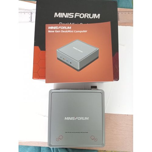 Mini PC UM350 AMD Ryzen 5 3550H - 2.1 Ghz - Ram 8 Go - DD 512 Go