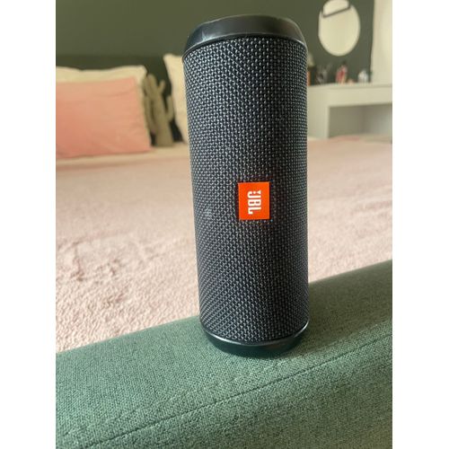 Enceinte jbl flip 3 noir.