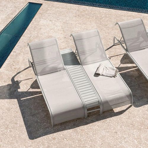 Ensemble De 2 Chaises Longues Inclinables Et Table D'appoint En Acier Marietta Blanc Gardenia