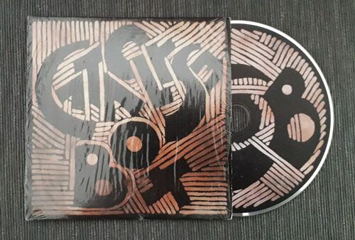 Cataclysm Box - Cd Rare 5 Titres : Three Legged Frog / Psychedelic Requiem / Two Feet No Ground / Origin & Chaos Part 1 / Part 2