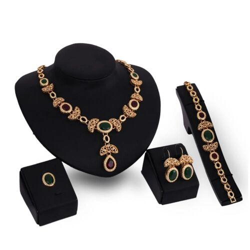 Alliage De Style Européen Quatre Pièces Bijoux Collier Boucles D'oreilles Bracelet Bague Bijoux Ensembles