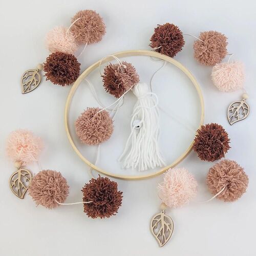 Carillons éoliens pour bébé - Pendentif boule de fourrure en peluche pour chambre d'enfant décor anneau en métal