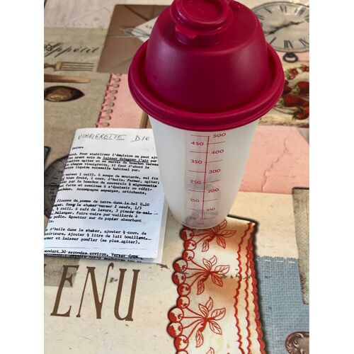 Shaker Vinaigrette Tupperware Vintage D10