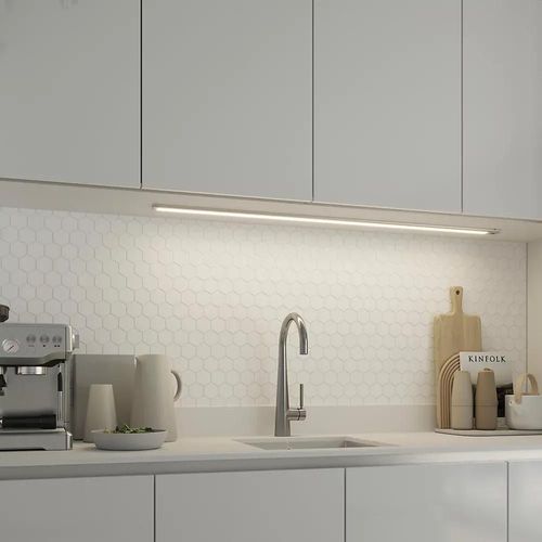 Réglette Sous Meuble À Détection Menezes Led Intégrée Blanc Neutre Ip20 1200lm 20w L.118,5xl.4,2xh.1cm Chrome Goodhome