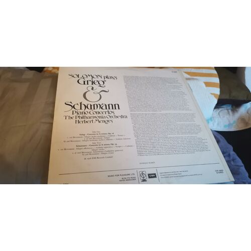 Plays Grieg And Schumann