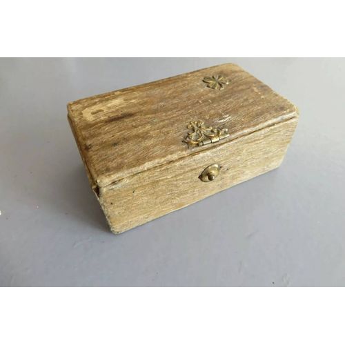 Ancienne Petite Boite Carton  Porte Bonheur Trèffle