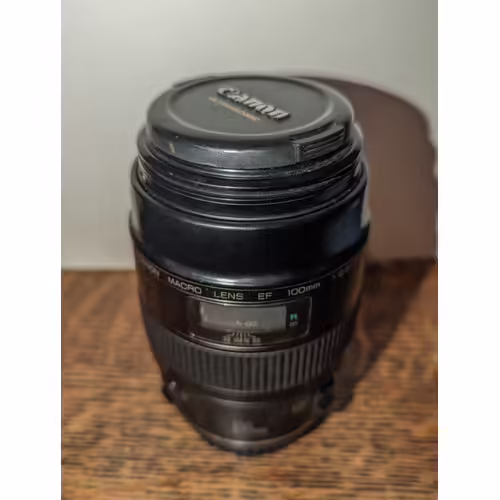 Canon MACRO LENS EF 100mm 1:2.8