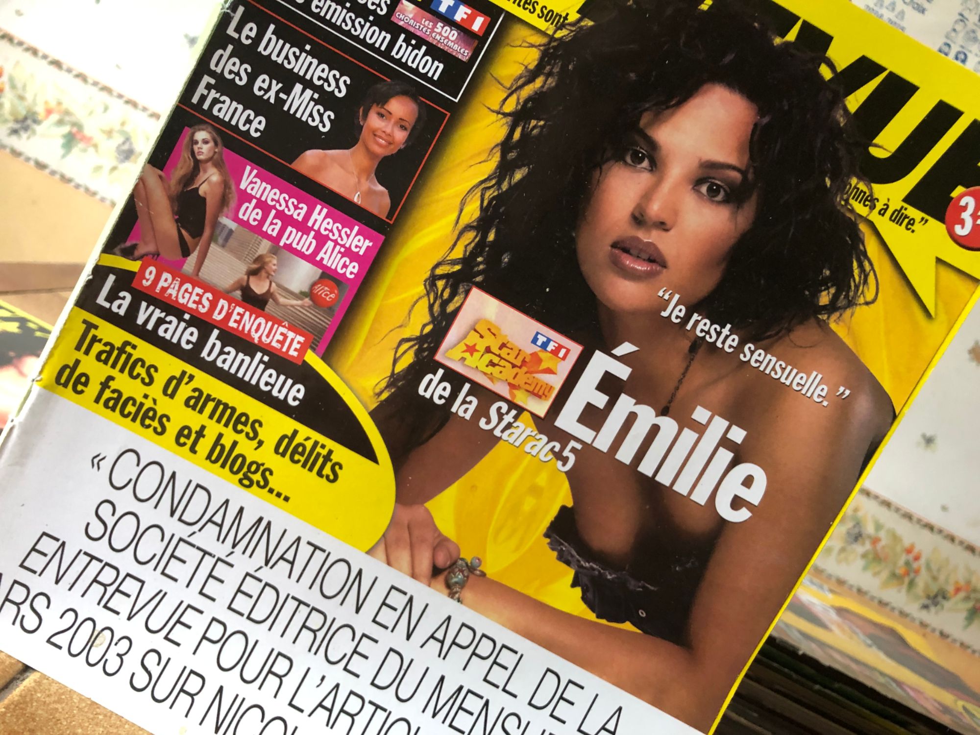 Porno rookie oladi jum ichida uning mushuk