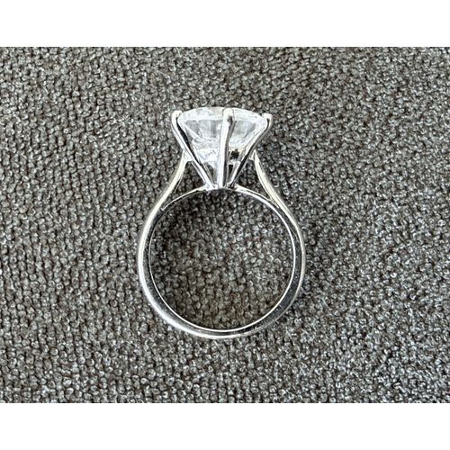 Bague En Or Blanc Massif 18 Carats - Pierre Blanche - Taille 50
