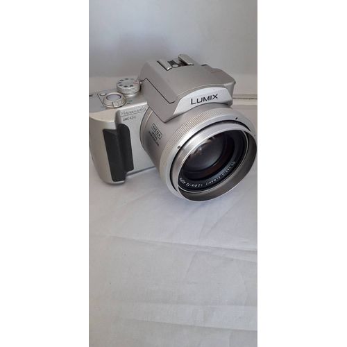 PANASONIC LUMIX DMC-FZ10 4 MPIX