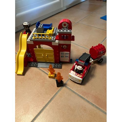 LEGO Duplo caserne des pompiers