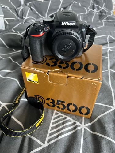 Nikon D3500 Body 24.2 mpix + Objectif Tamron 18-200mm F/3.5-6.3 Di II VC