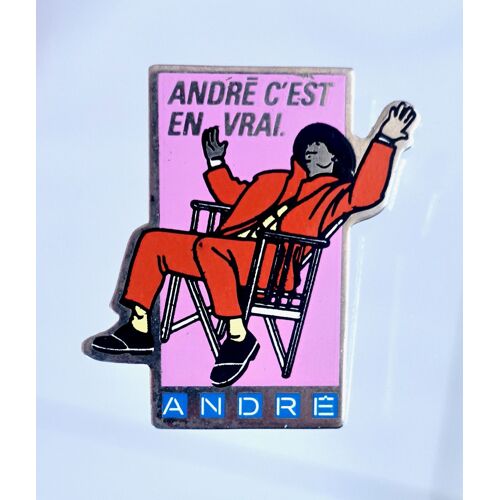 Pins Magasin Andre. Mode, Vêtements, Chaussures, Société. Série "André C'est En Vrai".