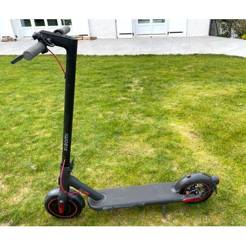 Trottinettes Électriques Xiaomi Pro 4 ( Entretenue Et Révisé Le 13/03/2024)