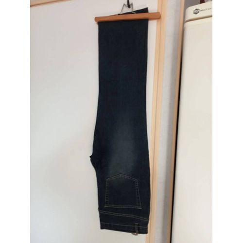Jeans Femme Taille 42 Longueur 95 Cm Trés Bon État