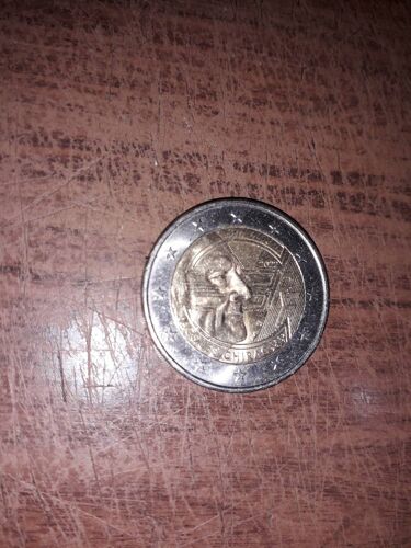 Bonsoir. Dure Décision Je Ne Peux Pas Garder Ma Collection. Bref. Voici Diverses Pièces De 2 € Commémoratives Principalement Dont La Française Fautée Au Niveau De La Date 2001. Un Décalage De Frappe