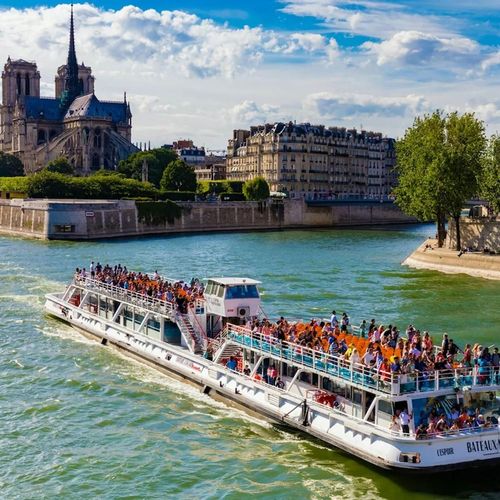 Découverte De Paris En Famille : Déjeuner Croisière Sur La Seine Pour 2 Adultes Et 1 Enfant - Smartbox - Coffret Cadeau Gastronomie