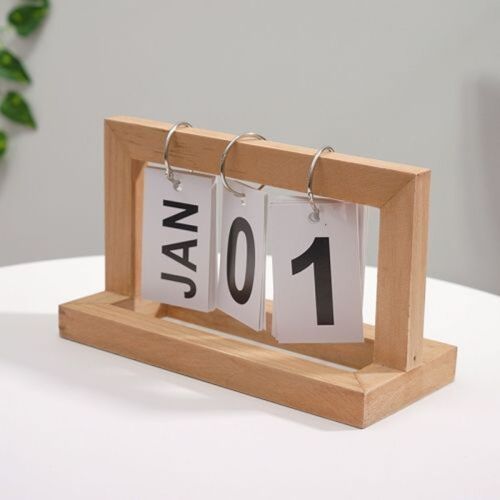 Calendrier Tournant Les Pages En Bois, Bureau Simple Pour La Maison, Petits Ornements, Étude,