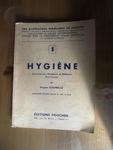 Les Professions Médicales Et Sociales .Collection A Usage International Dirigée Par Le Professeur Huges Gounelle Année 1957.