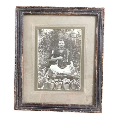Portrait daposun guru par Badri Narain Gupta Jaipur Inde noir
