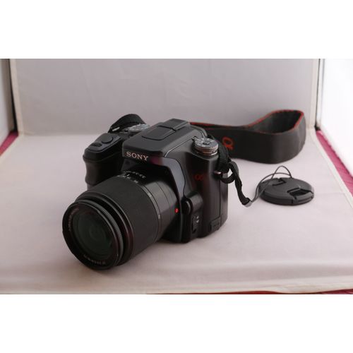 Sony DSLR-A100 reflex 10.2 mpix + Objectif Sony 3.5-5.6/18-70mm
