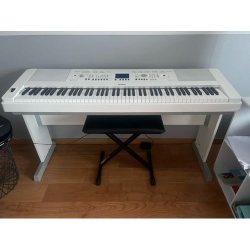 Piano Yamaha Dgx650  Très Bon État
