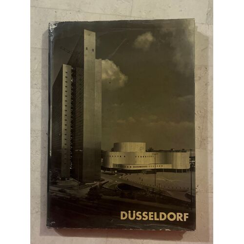 Düsseldorf, Par Anna Klapheck 