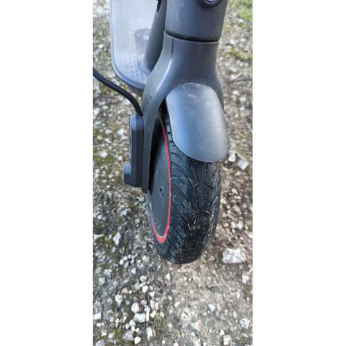 Trottinette Électrique Xiaomi Essentiel Et Mi3