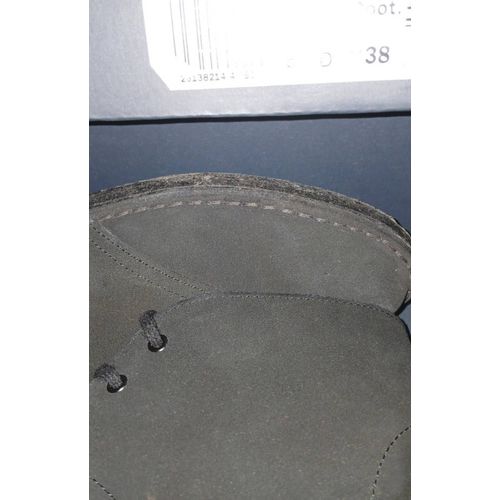 Bottines Clarks Originals Desert Daim Noirs Neuves. T38