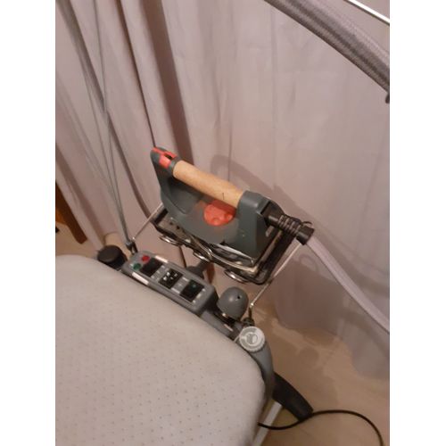 Centrale vapeur avec table à repasser semi professionnel