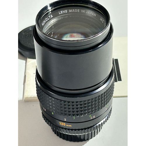 Objectif Minolta Rokkor f=135 mm f/2,8 pour appareil photo Minolta  + lentille UV 55 mm  + étui