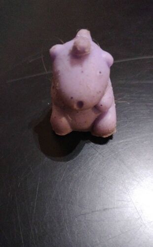 Jouet Mini Figurine Violet Cahouchouc