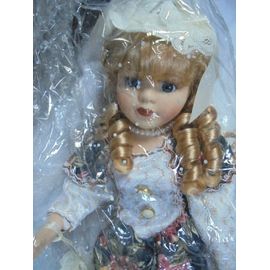 Lot de 4 poupées en porcelaine Idée cadeau