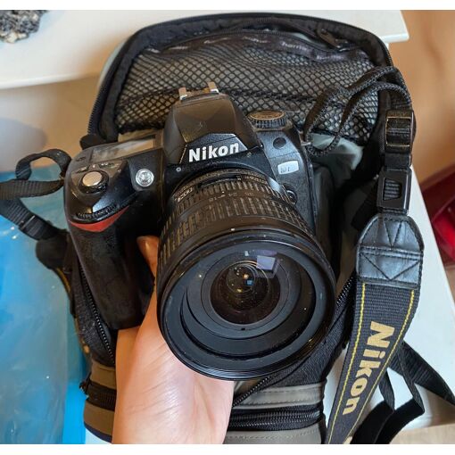 Nikon D70 Appareil photo nuérique Reflex 6.1 Boîtier nu Noir