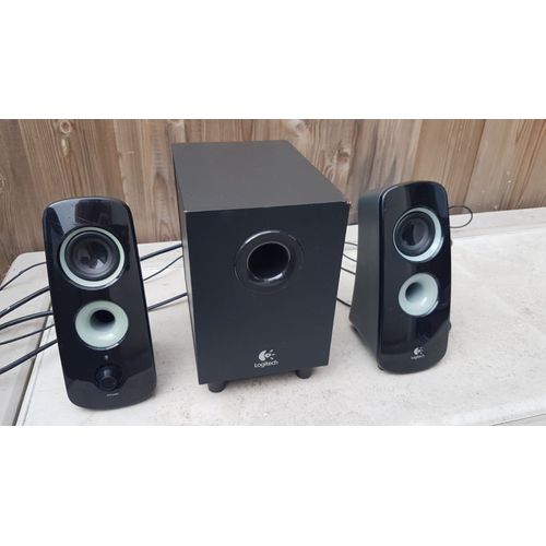enceintes 2.1 PC (ordinateur) Logitech Z323 30 Watts caisson de basse