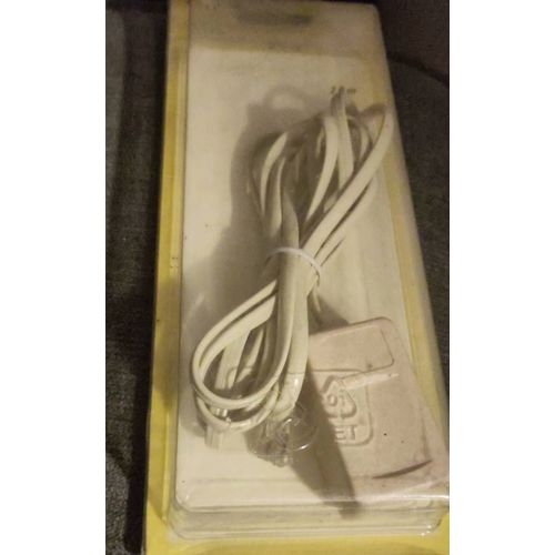 Cordon téléphonique femelle / US RJ11 PTT gigogne TK 12a F de Vivanco - EDV-Nr. 8347 de 2 mètres couleur blanc ivoire compatible box et fibre